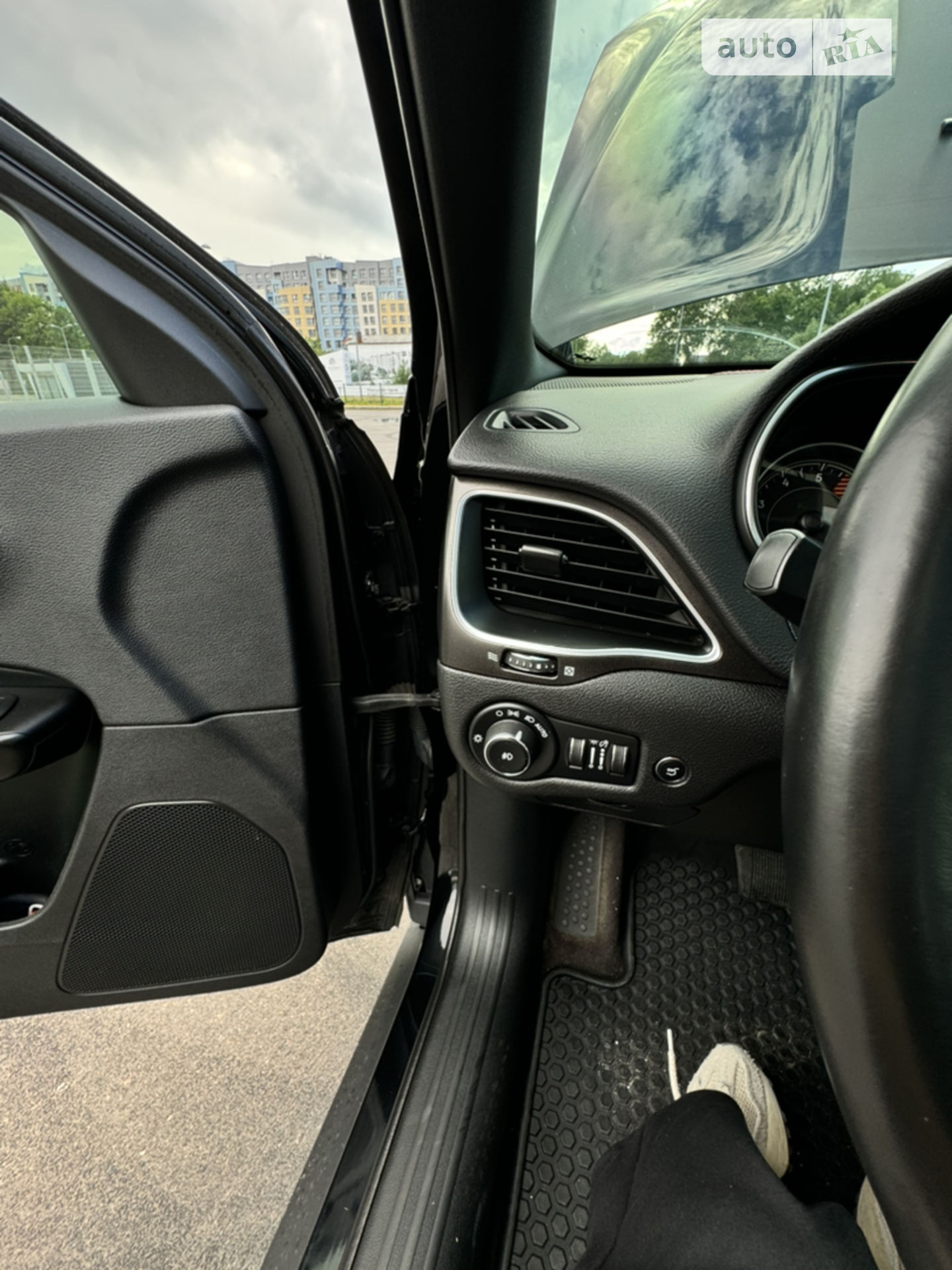 2018 Jeep Cherokee - мініатюра 11
