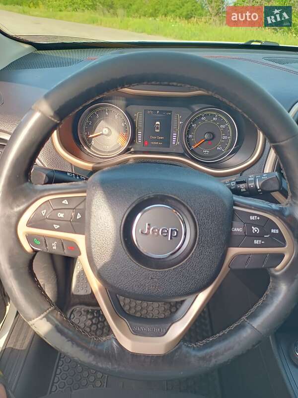 Позашляховик / Кросовер Jeep Cherokee 2014 в Кропивницькому