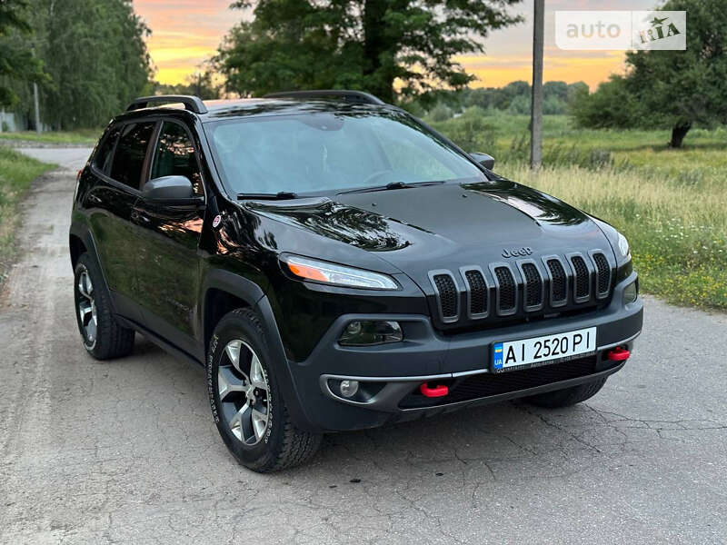 Позашляховик / Кросовер Jeep Cherokee 2017 в Переяславі