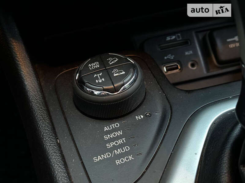 Позашляховик / Кросовер Jeep Cherokee 2017 в Переяславі