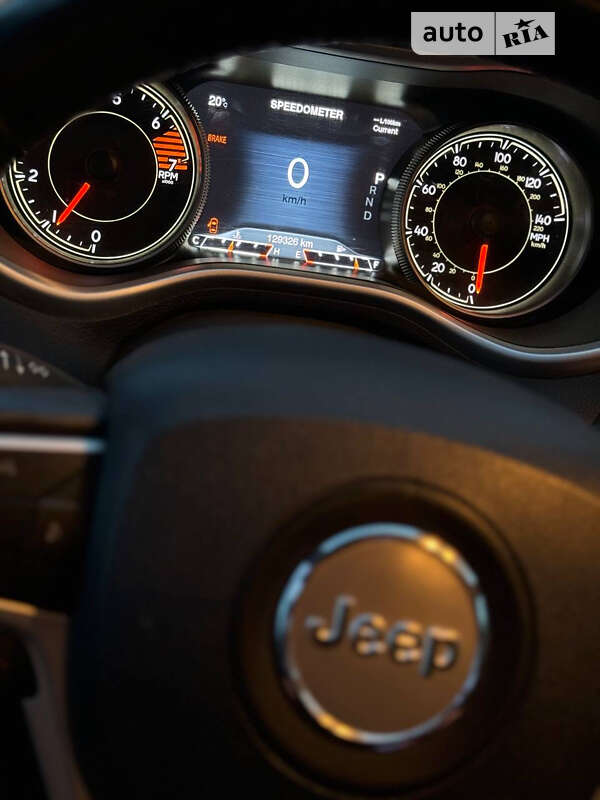 Позашляховик / Кросовер Jeep Cherokee 2017 в Переяславі