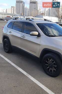 Позашляховик / Кросовер Jeep Cherokee 2015 в Києві