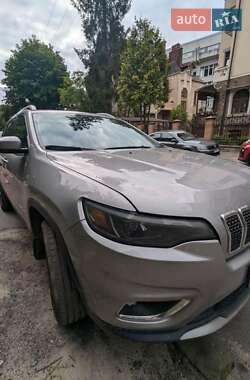 Внедорожник / Кроссовер Jeep Cherokee 2018 в 