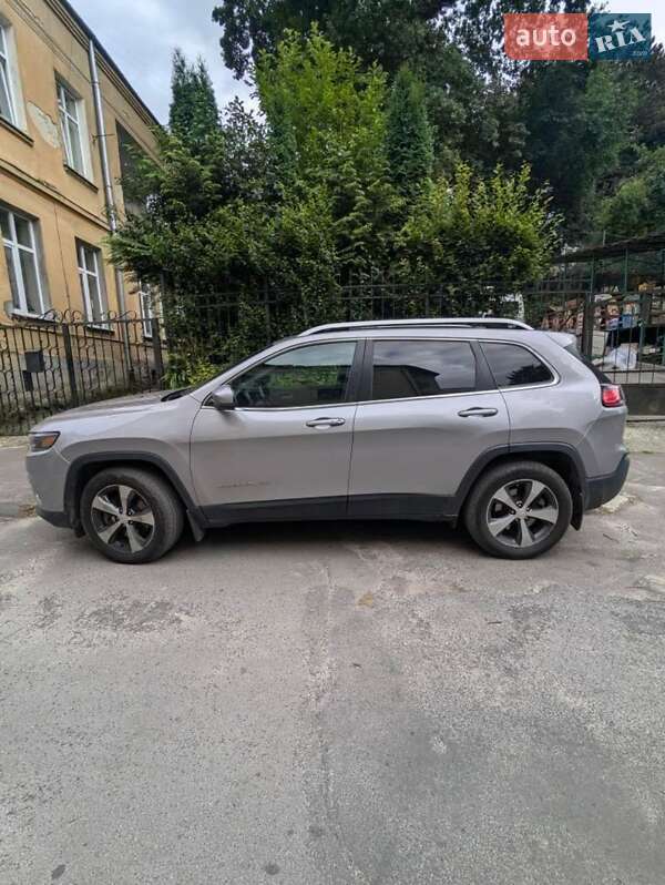Позашляховик / Кросовер Jeep Cherokee 2018 в Львові