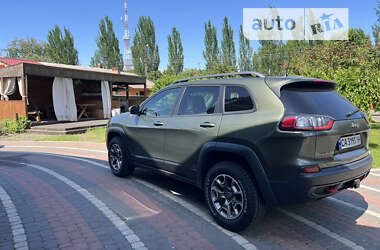 Внедорожник / Кроссовер Jeep Cherokee 2020 в Киеве