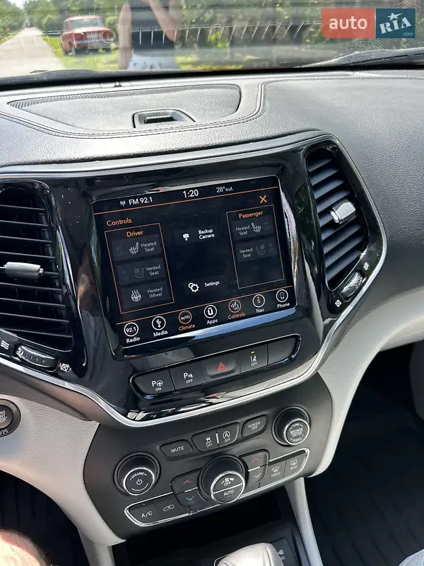 Jeep Cherokee 2019 VIN 1C4PJMDX3KD435987 фото оголошення 11 з 60