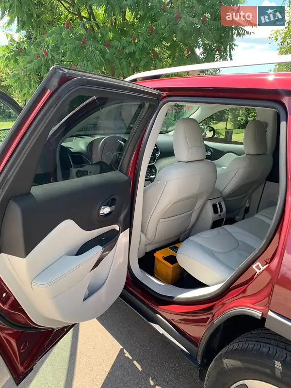 Jeep Cherokee 2019 VIN 1C4PJMDX3KD435987 фото оголошення 15 з 60