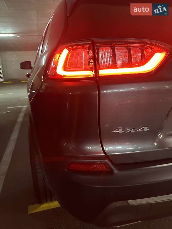 Внедорожник / Кроссовер Jeep Cherokee 2019 в Киеве фото 5 Внедорожник / Кроссовер Jeep Cherokee 2019 в Киеве