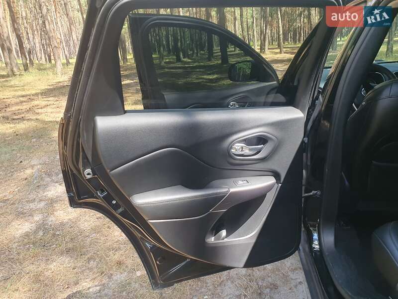 Позашляховик / Кросовер Jeep Cherokee 2018 в Сумах фото 16 Позашляховик / Кросовер Jeep Cherokee 2018 в Сумах