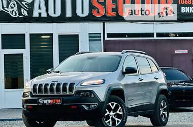 Внедорожник / Кроссовер Jeep Cherokee 2016 в Харькове