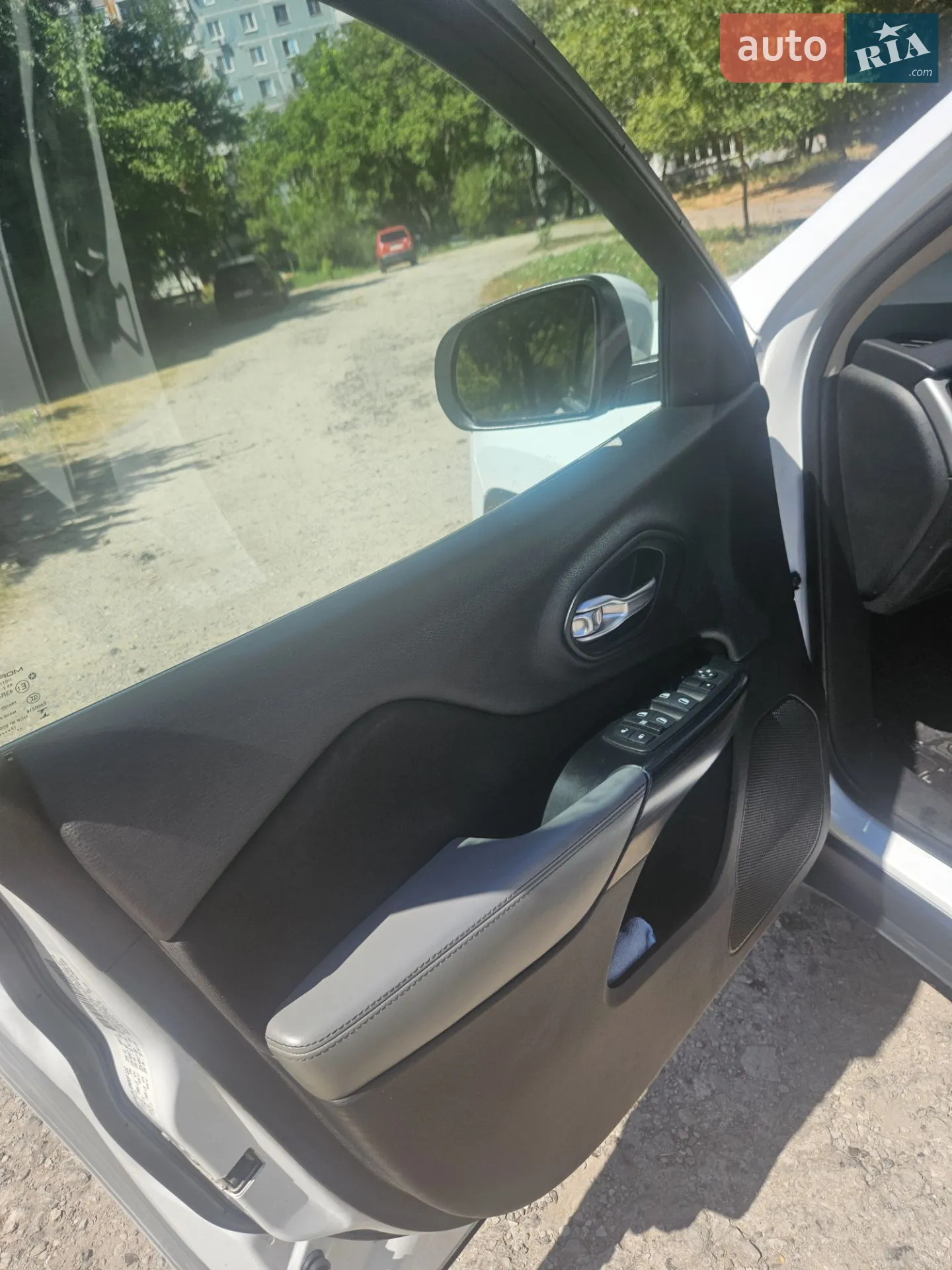 2014 Jeep Cherokee - мініатюра 10