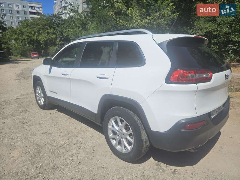 Внедорожник / Кроссовер Jeep Cherokee 2014 в Запорожье