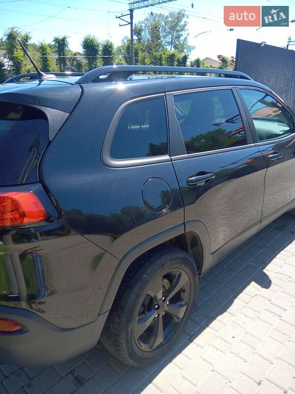 Внедорожник / Кроссовер Jeep Cherokee 2015 в Моршине фото 13 Внедорожник / Кроссовер Jeep Cherokee 2015 в Моршине