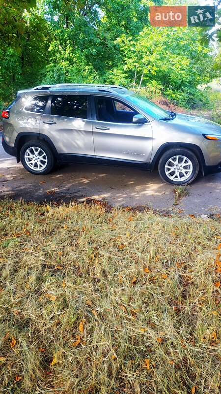 Позашляховик / Кросовер Jeep Cherokee 2016 в Добропіллі