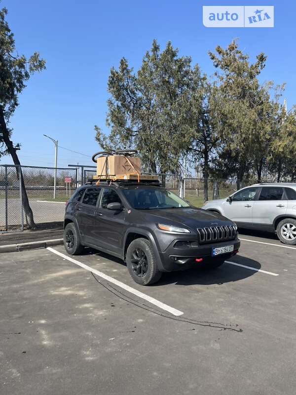 Позашляховик / Кросовер Jeep Cherokee 2013 в Одесі