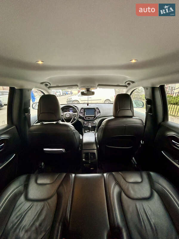 Внедорожник / Кроссовер Jeep Cherokee 2018 в Киеве фото 11 Внедорожник / Кроссовер Jeep Cherokee 2018 в Киеве