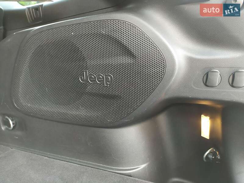 Позашляховик / Кросовер Jeep Cherokee 2019 в Полтаві фото 29 Позашляховик / Кросовер Jeep Cherokee 2019 в Полтаві