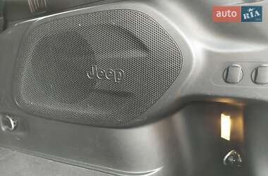 Внедорожник / Кроссовер Jeep Cherokee 2019 в 
