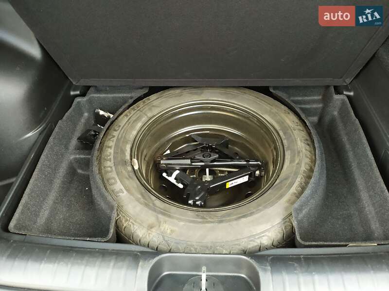 Позашляховик / Кросовер Jeep Cherokee 2019 в Полтаві фото 33 Позашляховик / Кросовер Jeep Cherokee 2019 в Полтаві