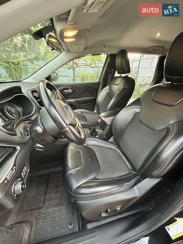 Внедорожник / Кроссовер Jeep Cherokee 2018 в Рени