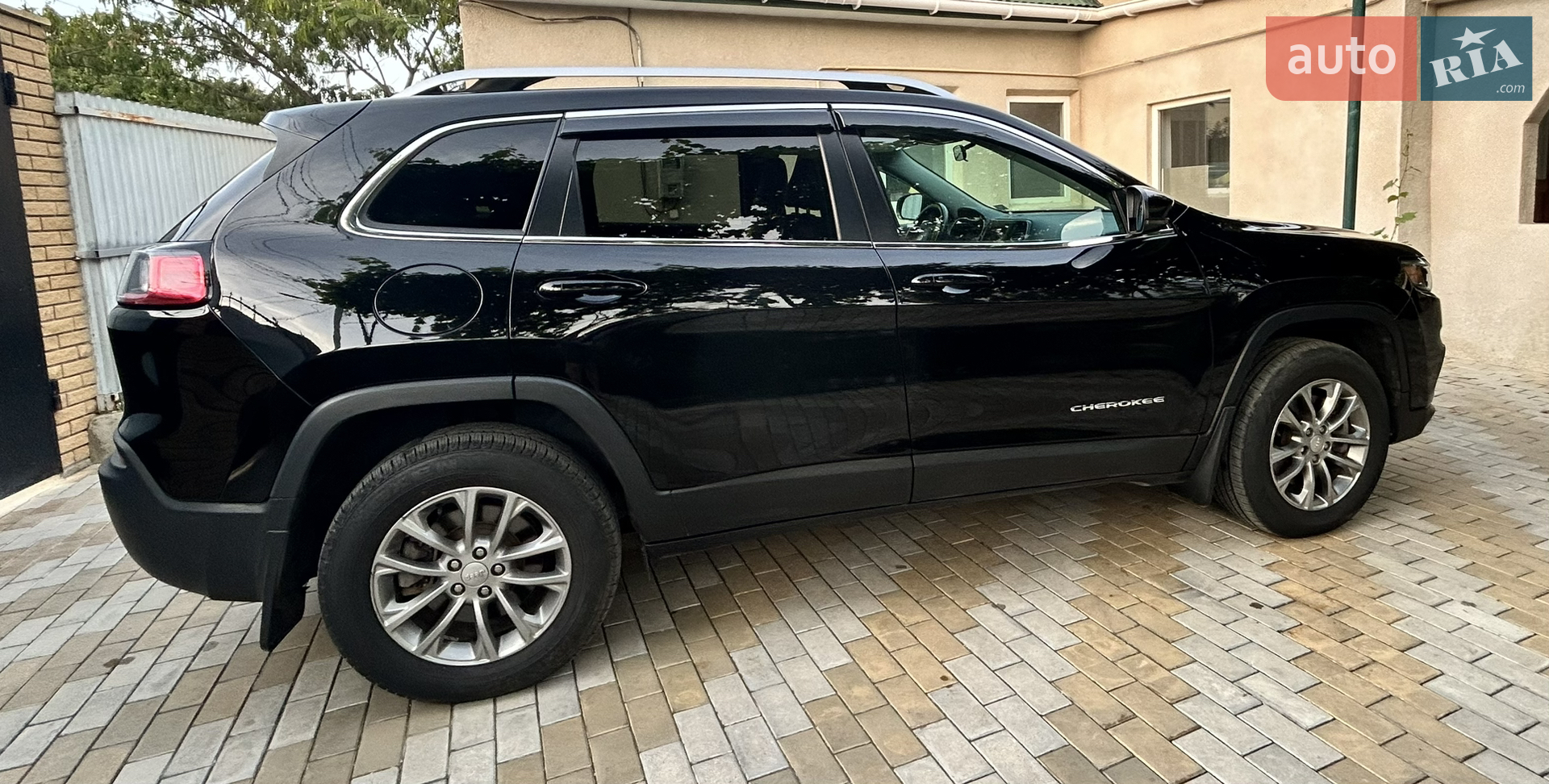 2018 Jeep Cherokee - мініатюра 19