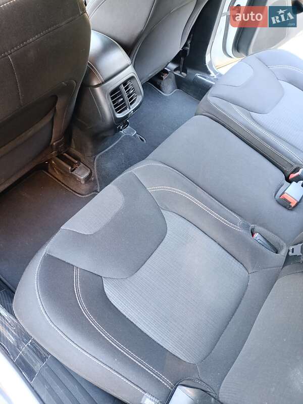 Внедорожник / Кроссовер Jeep Cherokee 2015 в Киеве фото 16 Внедорожник / Кроссовер Jeep Cherokee 2015 в Киеве