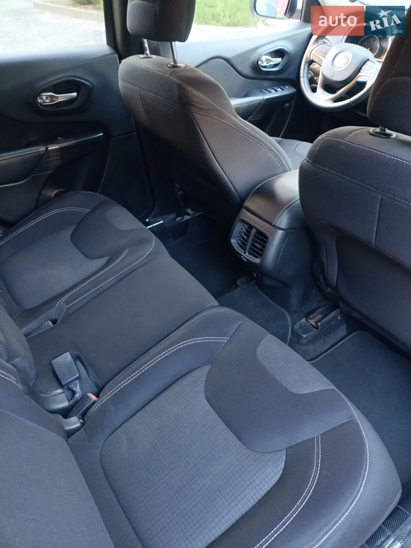 2015 Jeep Cherokee - мініатюра 17