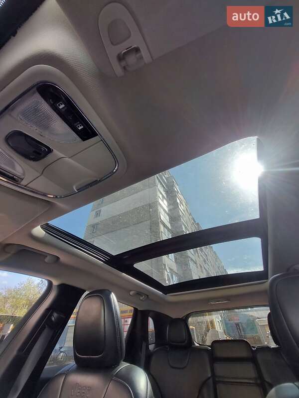 Внедорожник / Кроссовер Jeep Cherokee 2014 в Горишних Плавнях