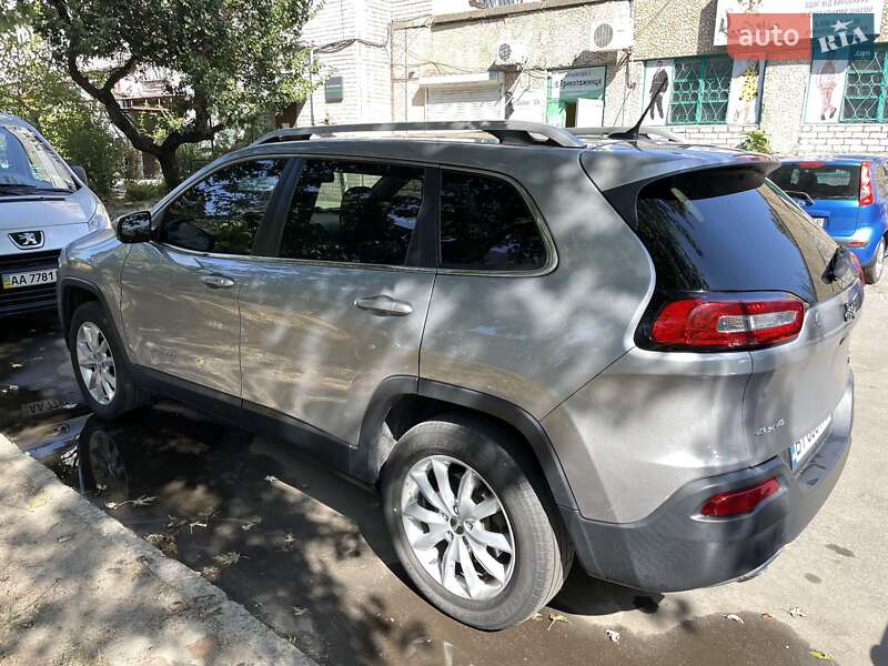 Внедорожник / Кроссовер Jeep Cherokee 2014 в Горишних Плавнях
