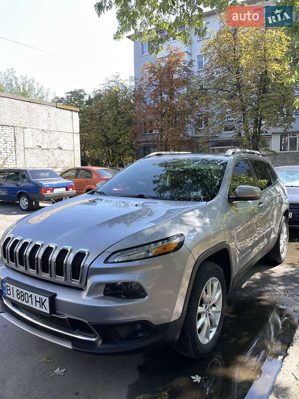 Внедорожник / Кроссовер Jeep Cherokee 2014 в Горишних Плавнях