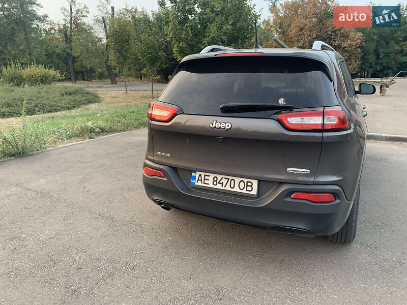 Позашляховик / Кросовер Jeep Cherokee 2016 в Кривому Розі