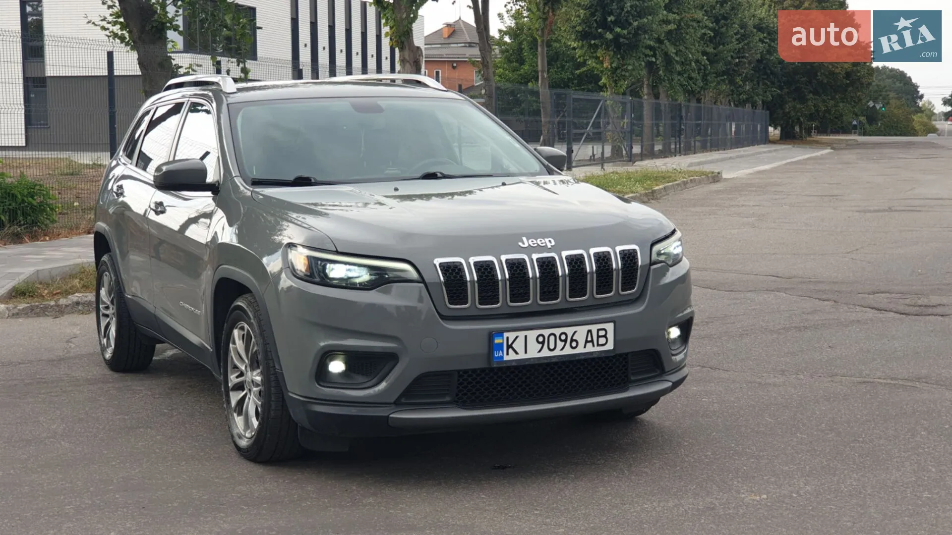 2019 Jeep Cherokee - мініатюра 4