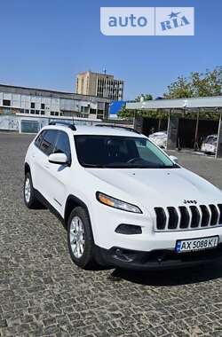 Внедорожник / Кроссовер Jeep Cherokee 2014 в Полтаве