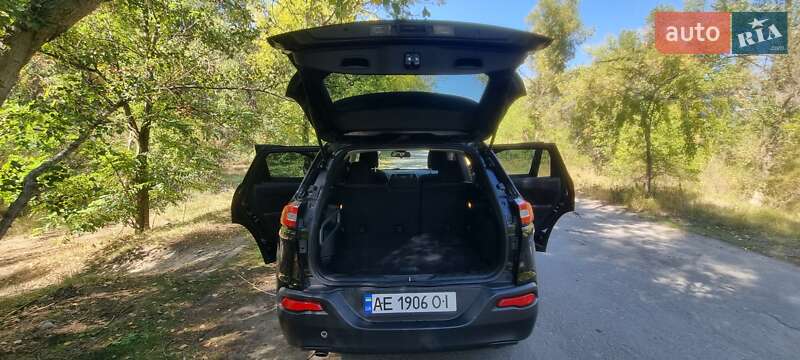 Внедорожник / Кроссовер Jeep Cherokee 2017 в Днепре