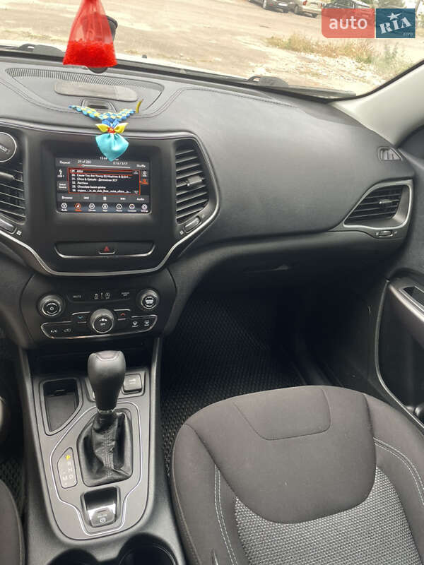 Позашляховик / Кросовер Jeep Cherokee 2018 в Чернігові