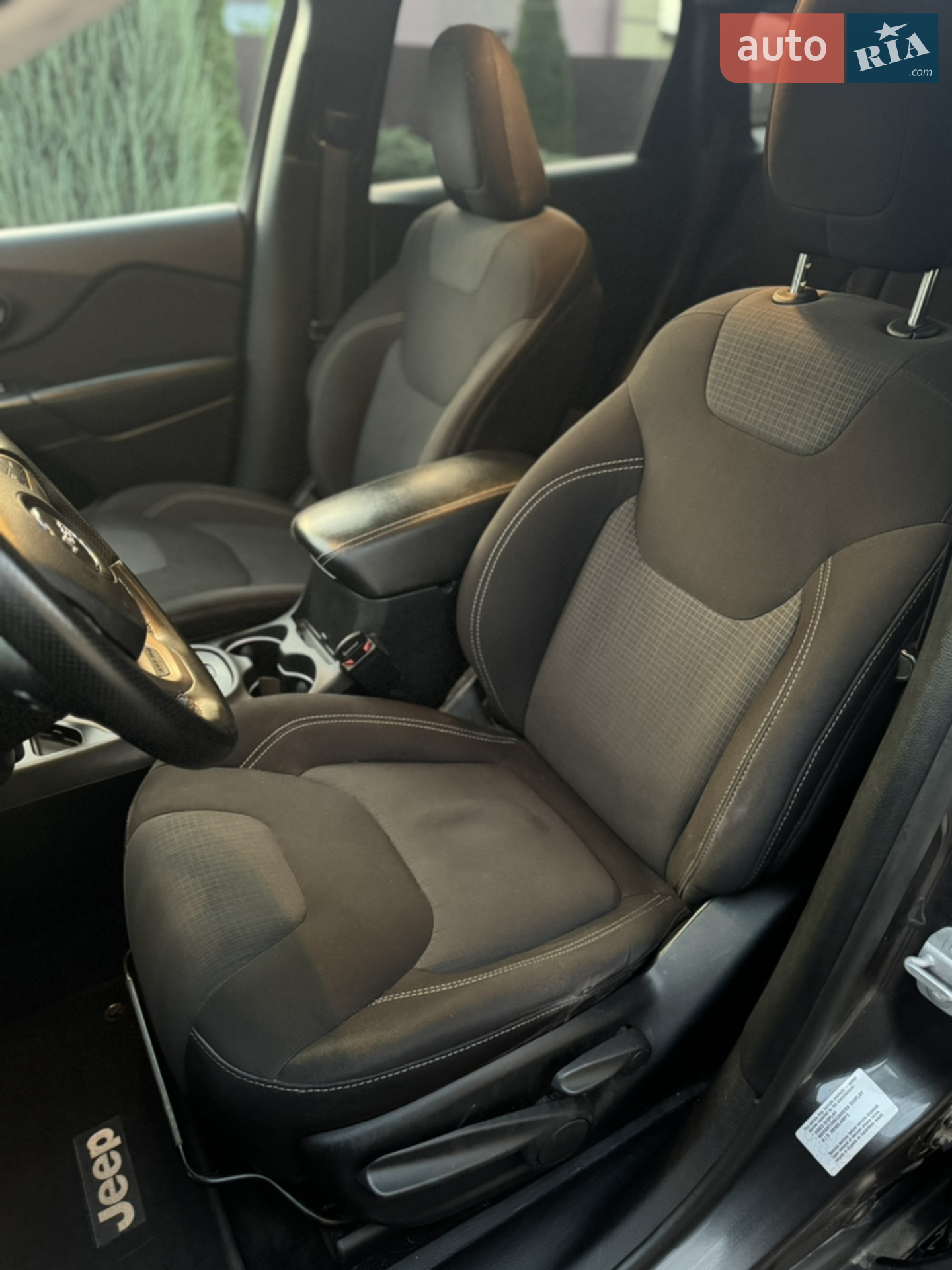 2015 Jeep Cherokee - мініатюра 31
