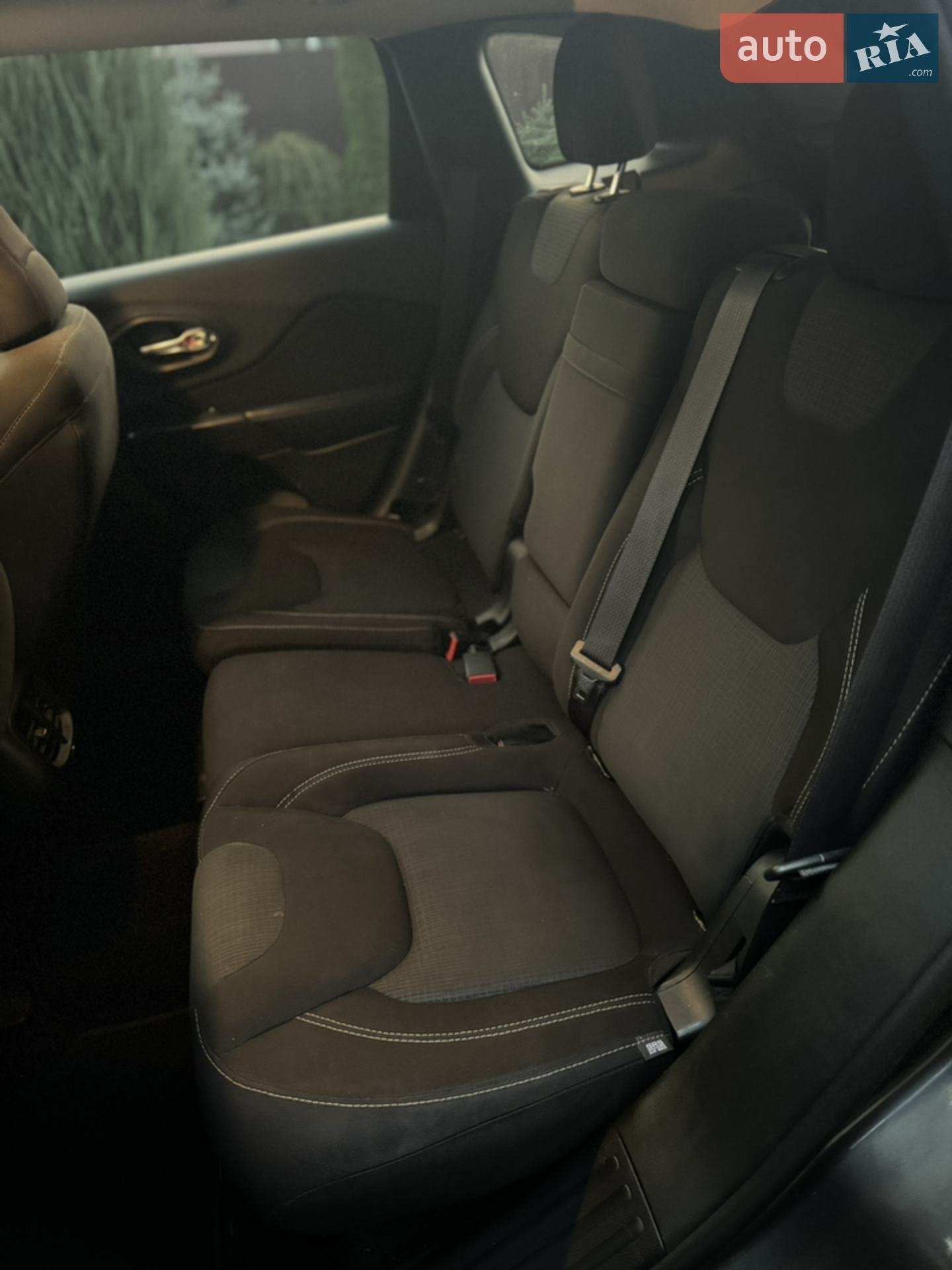 2015 Jeep Cherokee - мініатюра 41