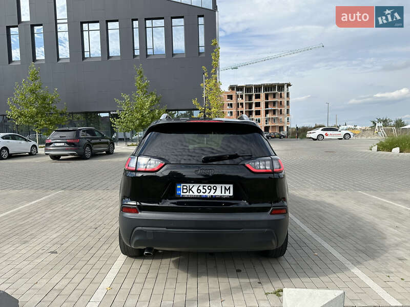 Внедорожник / Кроссовер Jeep Cherokee 2018 в Ровно