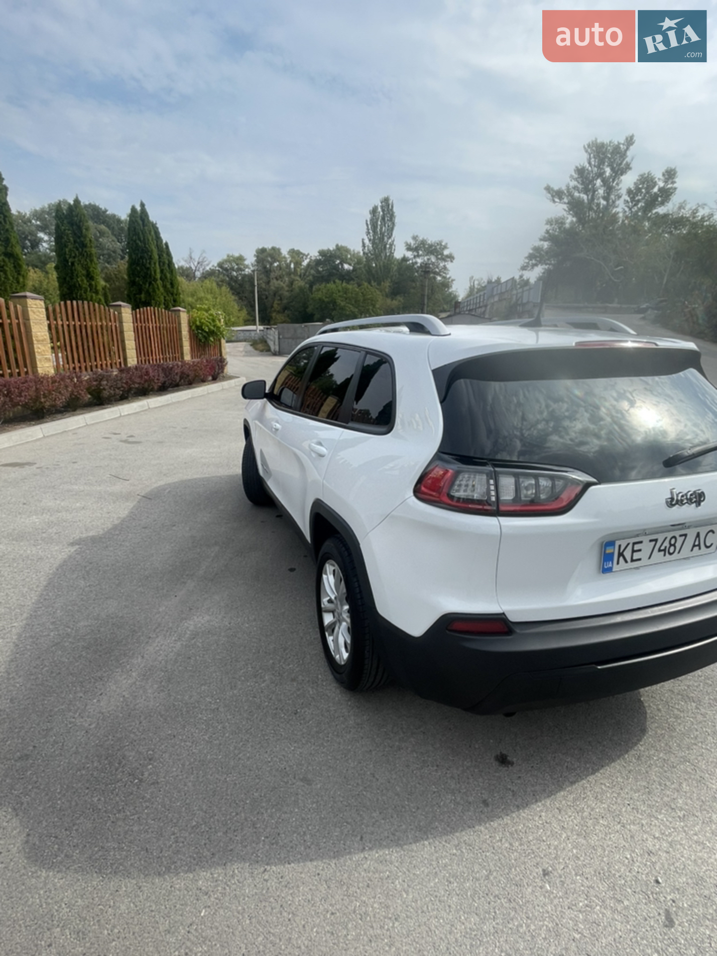 2020 Jeep Cherokee - мініатюра 4