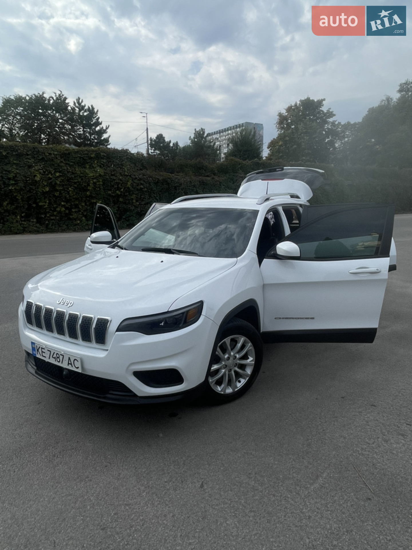 2020 Jeep Cherokee - мініатюра 10