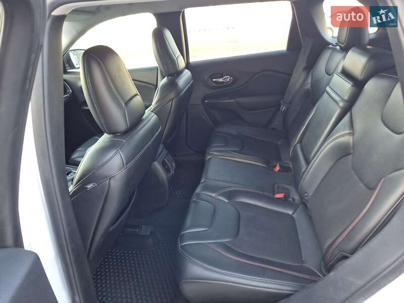 Позашляховик / Кросовер Jeep Cherokee 2018 в Полтаві