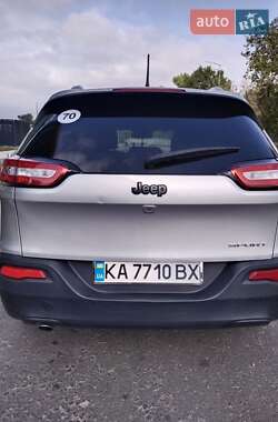 Внедорожник / Кроссовер Jeep Cherokee 2014 в Киеве