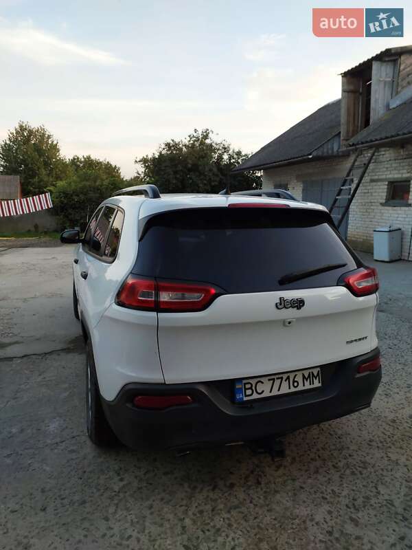 Позашляховик / Кросовер Jeep Cherokee 2016 в Львові