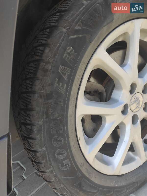 Позашляховик / Кросовер Jeep Cherokee 2016 в Львові