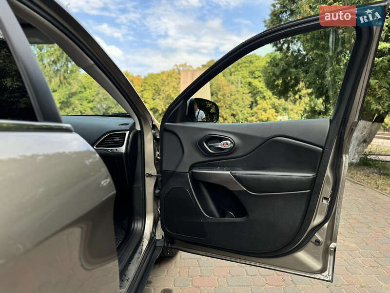 Позашляховик / Кросовер Jeep Cherokee 2018 в Києві