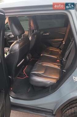 Внедорожник / Кроссовер Jeep Cherokee 2014 в 