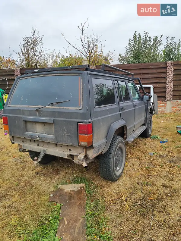 Jeep Cherokee
