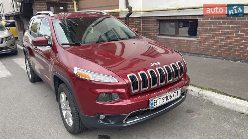 Внедорожник / Кроссовер Jeep Cherokee 2015 в Киеве