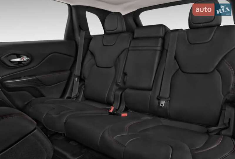 Внедорожник / Кроссовер Jeep Cherokee 2018 в Киеве
