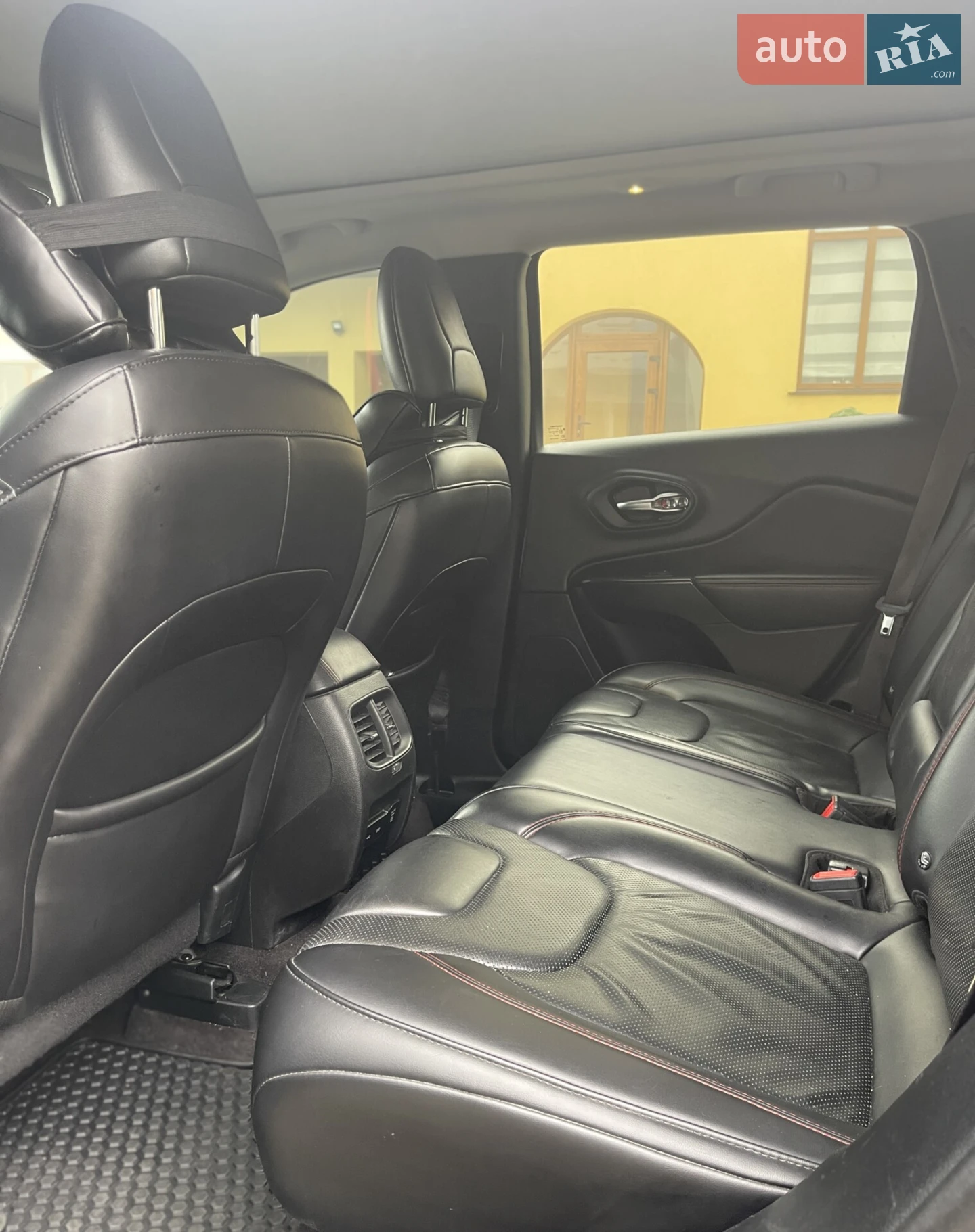 2018 Jeep Cherokee - мініатюра 10